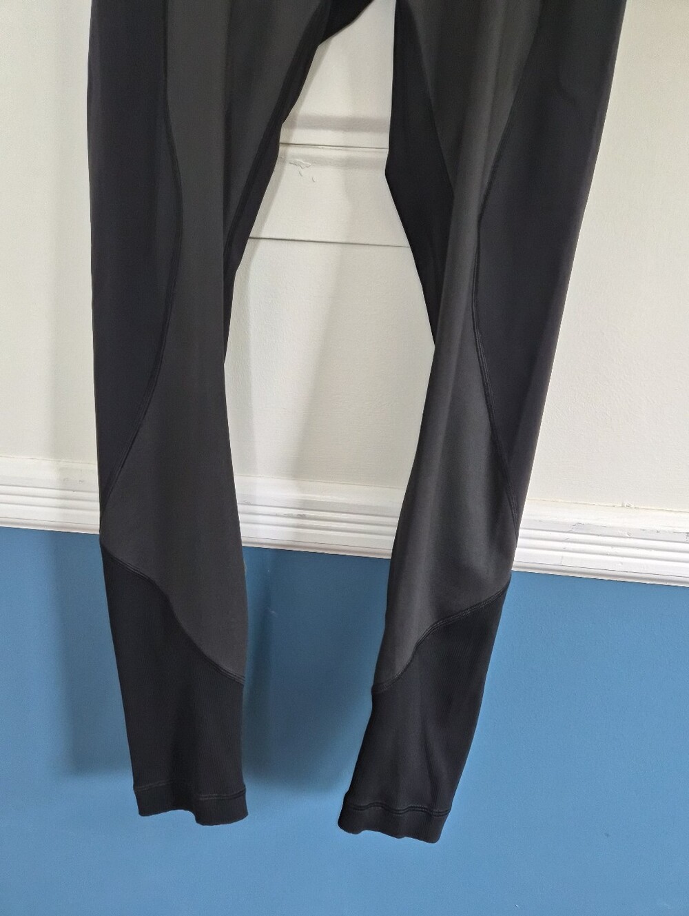 Lululemon Size 10 Black & Gray High Rise Colorblock Athletic Leggings/Yoga Pants - Picture 7 of 11